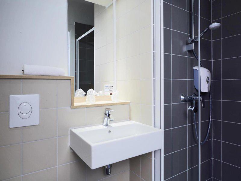 7C3DFFDE42F247904FAE25AFEF23E829