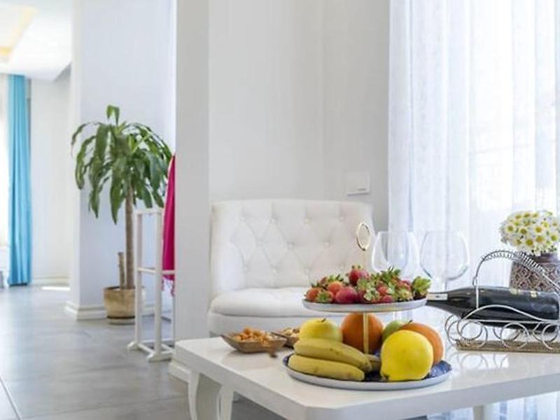 7983BAFB646521D34AEB1E057954FEB2