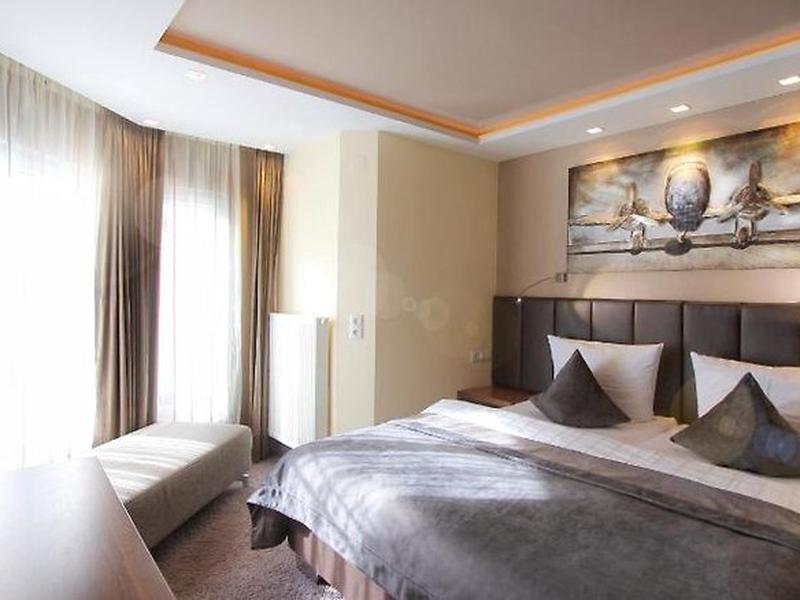 1142226347CE340824E2281891F4B726