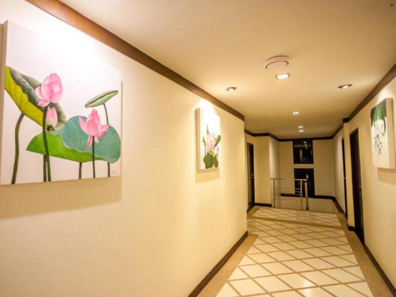 806B535E5CF7EECE30A053D69064047A