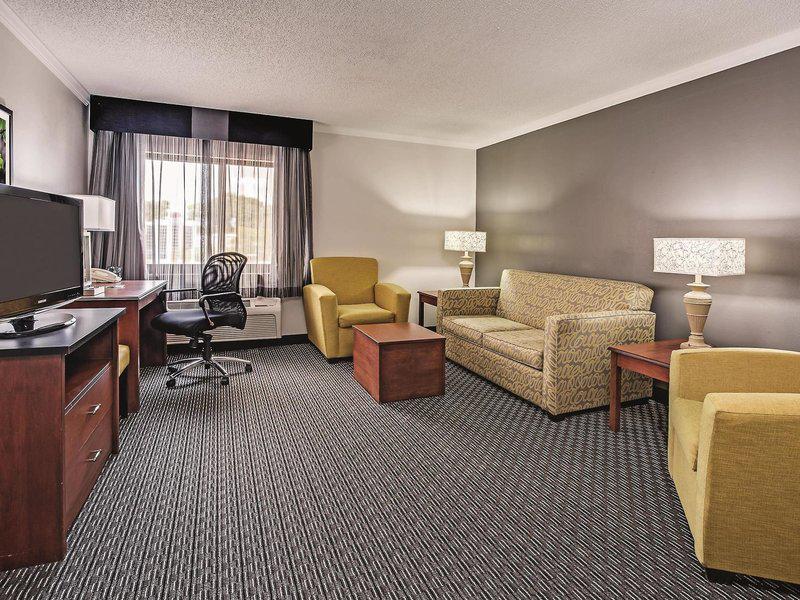 D8F0AF9EBBB67C9639E4BCAA15A248A3