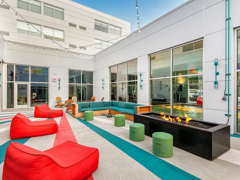 6EA400A2768E40977DBAE15F3CB73D8B