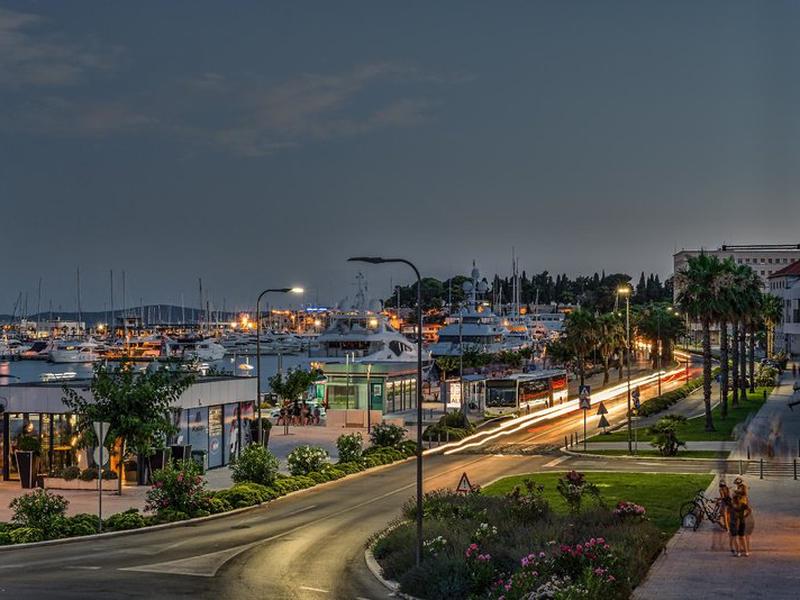 D584961B833D6B020AC7A3E2CC18DE09