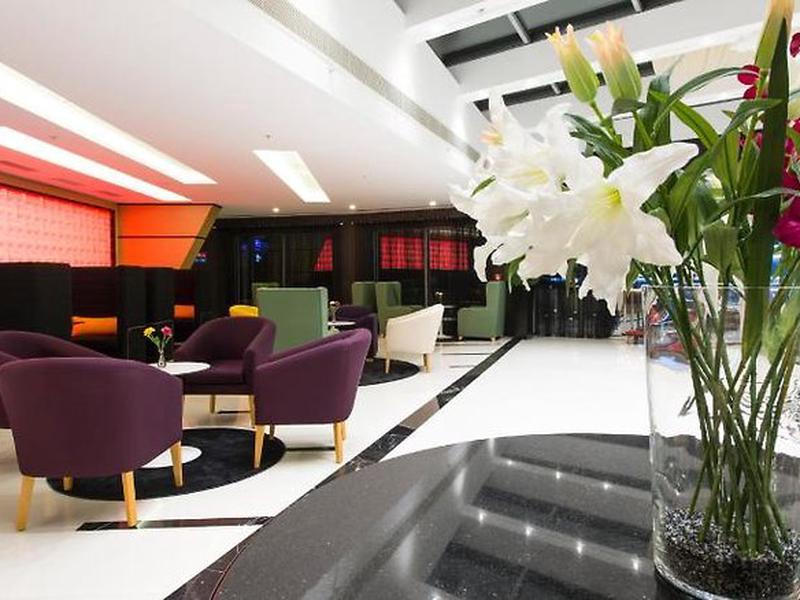 B59423C40CF63B8887CE67821C5A8243