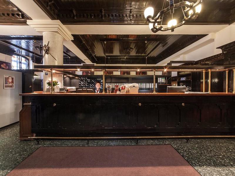 4D4277DFDF98EBD97F2000A87D0BF1BD