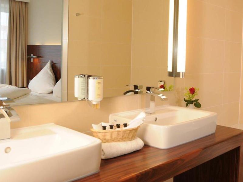 C03210230881A79F88C48DC776559646