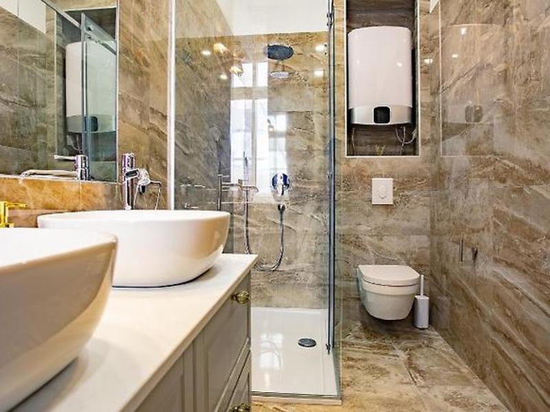 99B569ED15BA578AABF45CD5C369C869