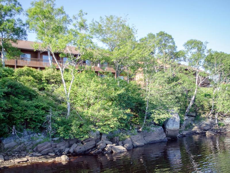 91F5062E0E9BFA2EC8571E090AD5C10B