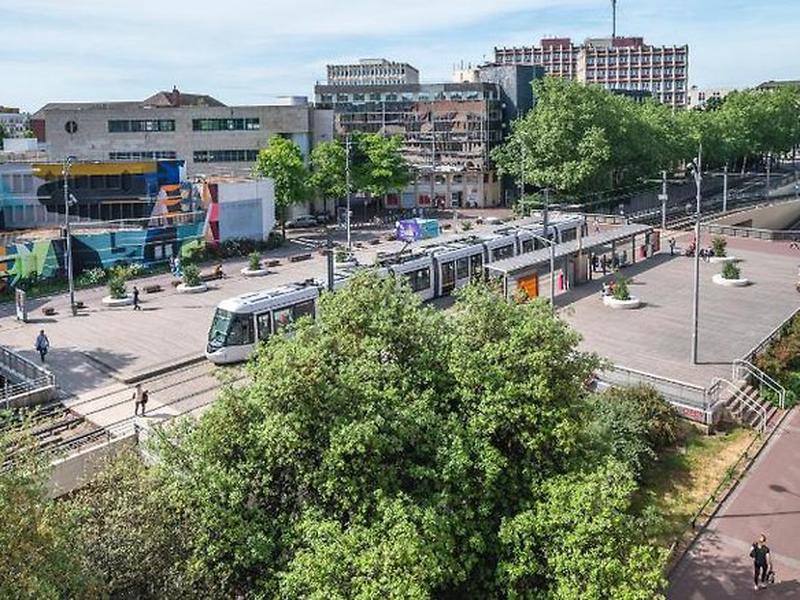 245DC07040C53E7ABE6C45A6DEF3429E