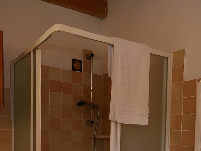 F6FF85ACAE47B22C47B970A63B750B00