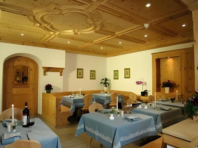 04804F4DA6EE408718D24D6A6D49417F