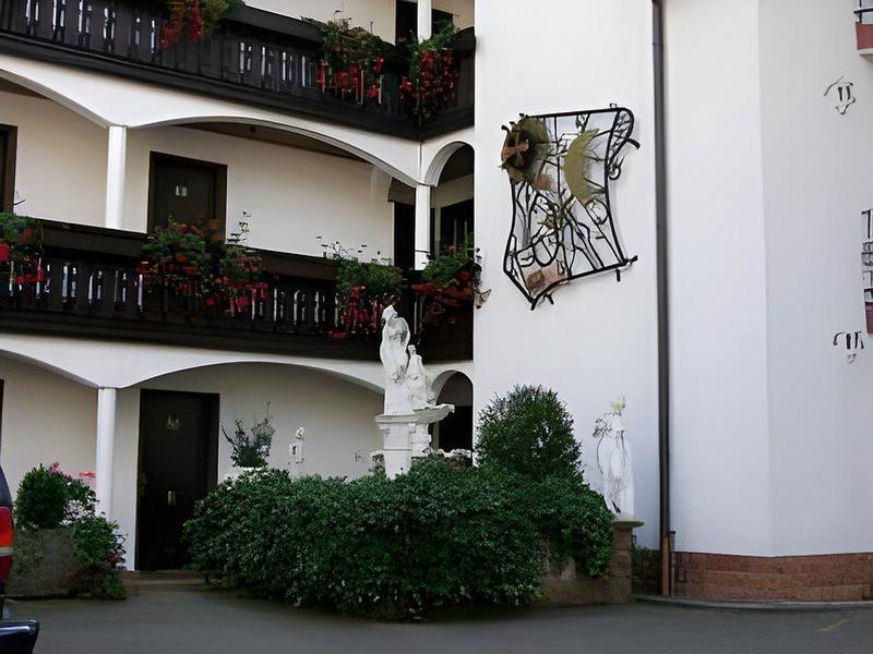 C90161E30EB01D895034CE4DAF00A523