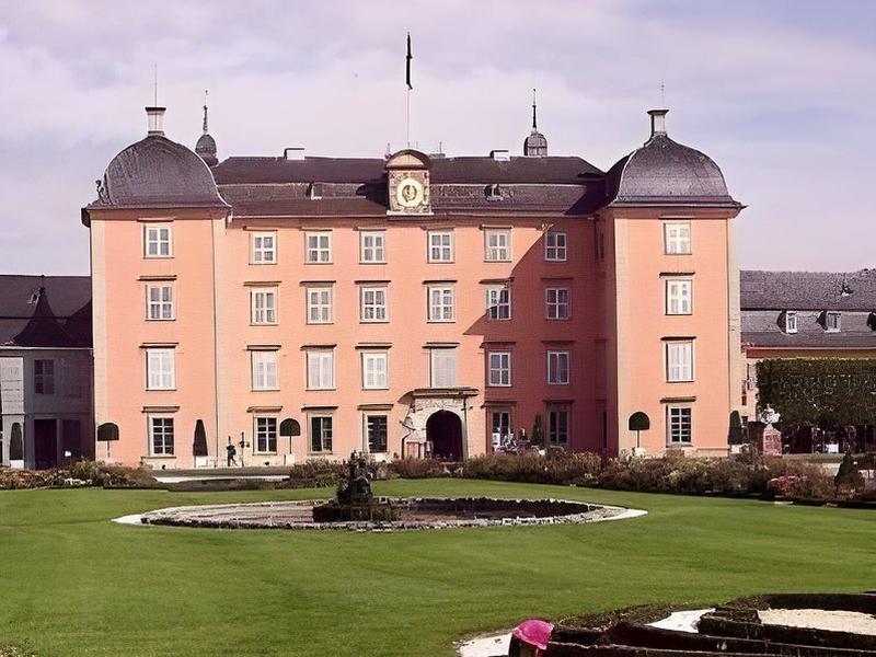 AE1BD0CED485A7D60BFAD53944F9AE93