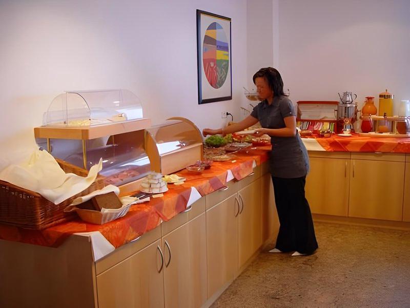 FBC37C290D0AF2CC7825F3B86DECCF8F