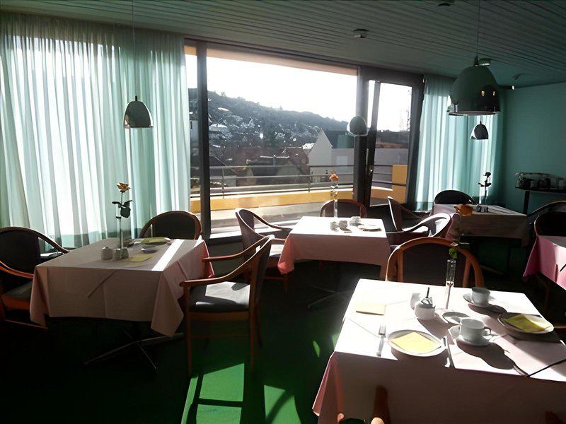 46A740F021484F58281E8F6E3FF5B1D7