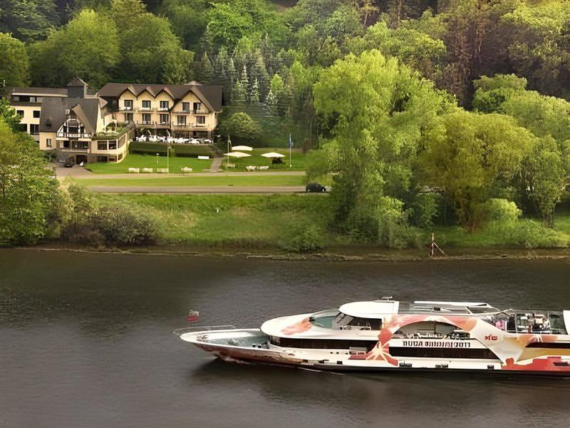 2E73126404C8BF3D94A86D24149B906B