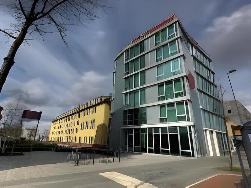 3EF4526DE6E476066E1CB2E1B18067F2