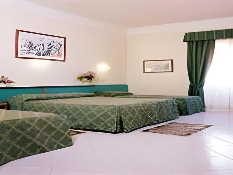 070DFEB36563F38578FFB52D88C83DF2