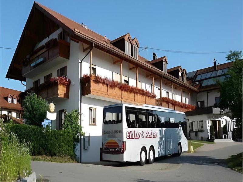 F5ABF1BA981A74604929609E6BBDD0E0