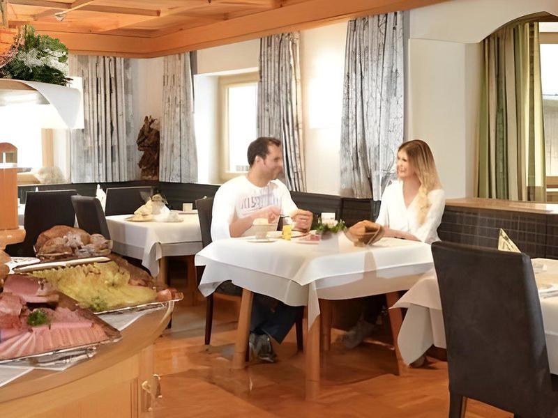 4EE9599A631909D641661F6C4D6AE323