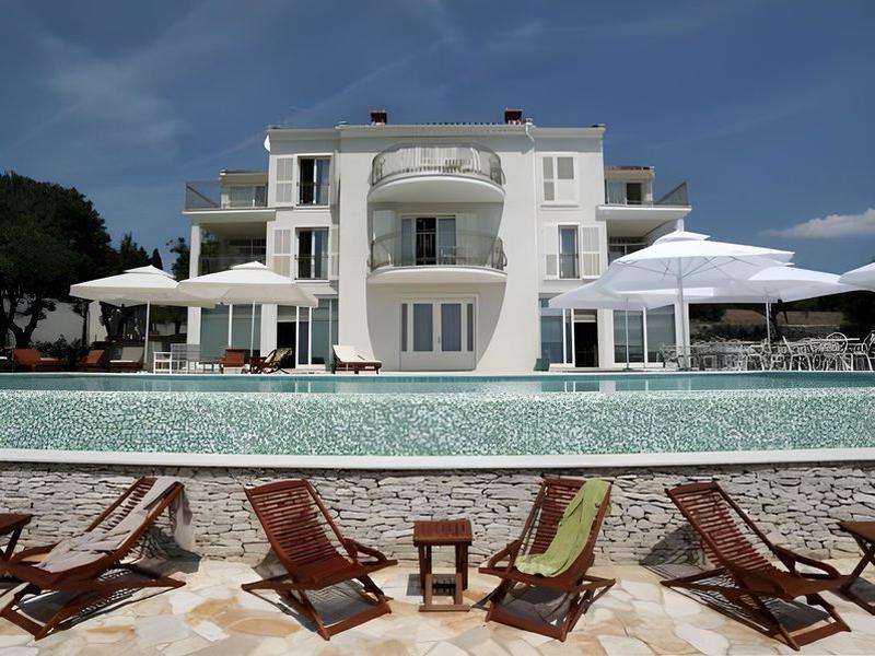 51CB70CF2D099400CC10C47FB99C7FE0