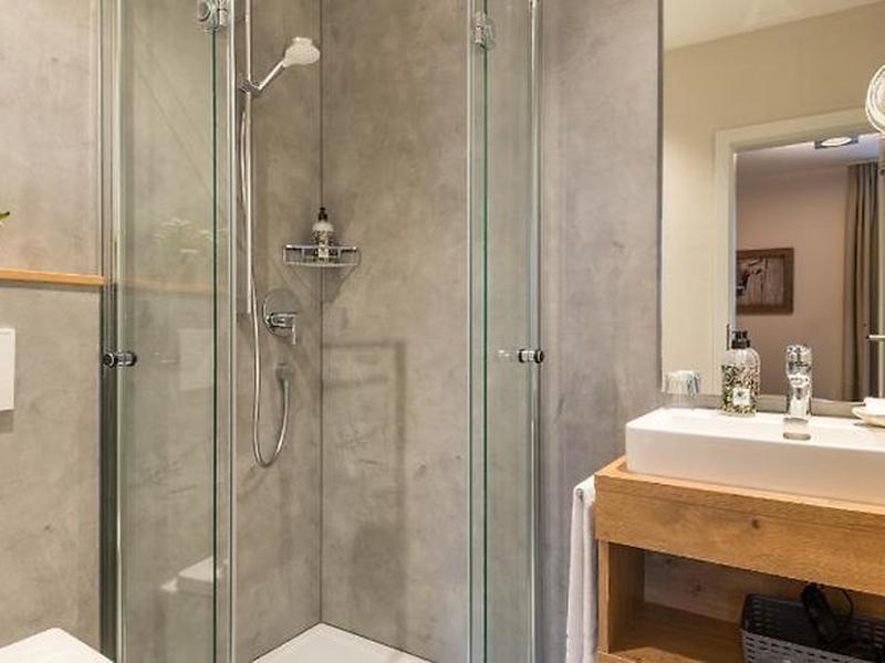 F5AE1F5F6A067E2797EA55C73BC34CE8