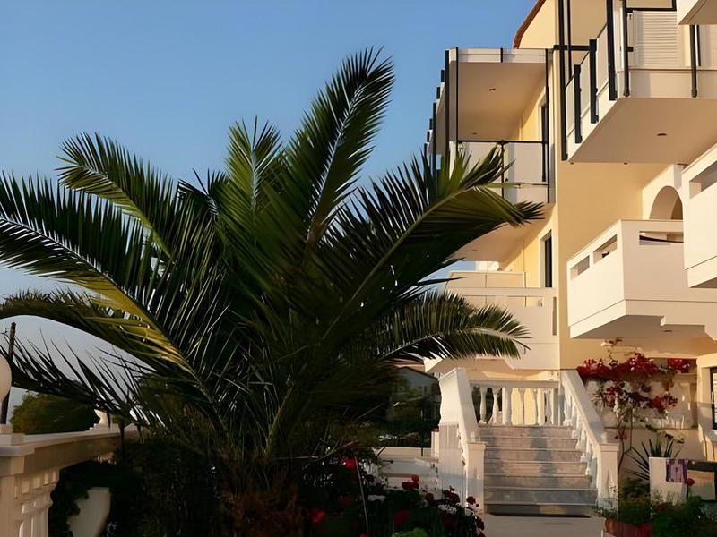 E6D8E7E1DC0F53470958E67FA36B1B60