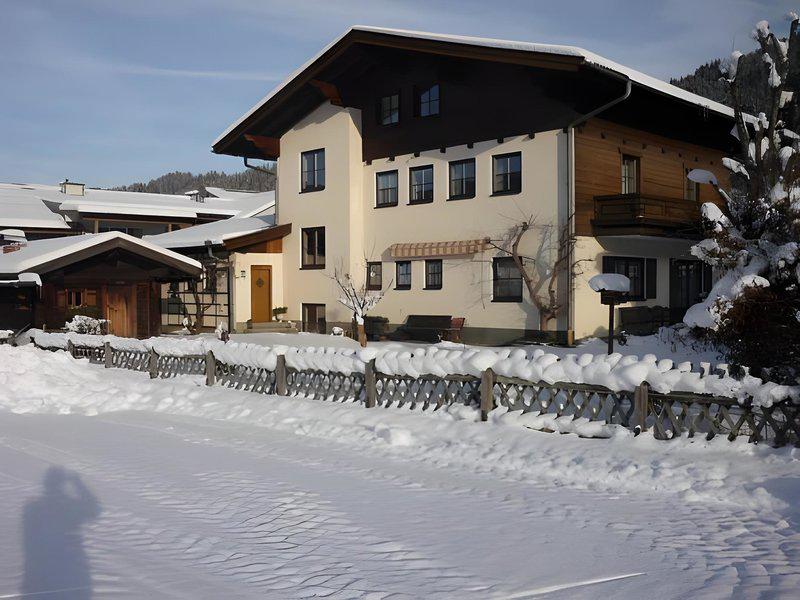 99D6F0CE298E5AC11C0D0C81907E0D0E