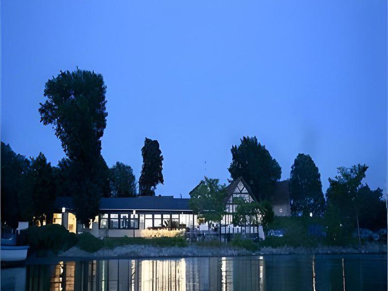 1023BD9D8CF099685EB88136BFDFE738