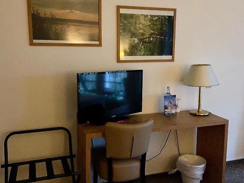 FE75285C7953E6F20AD7F5A5B3A1F6DF