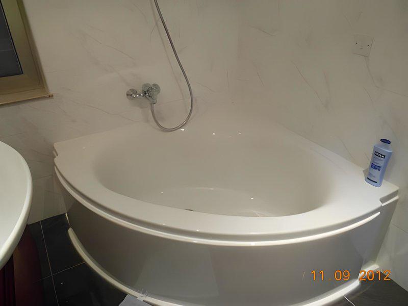 8B0CD83A80E66D4D2EC79F8FD5E80EE4