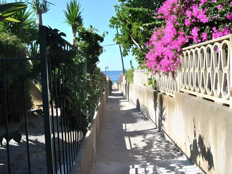 DFEBD49D7B35E5323C4C23BB90D26E3D