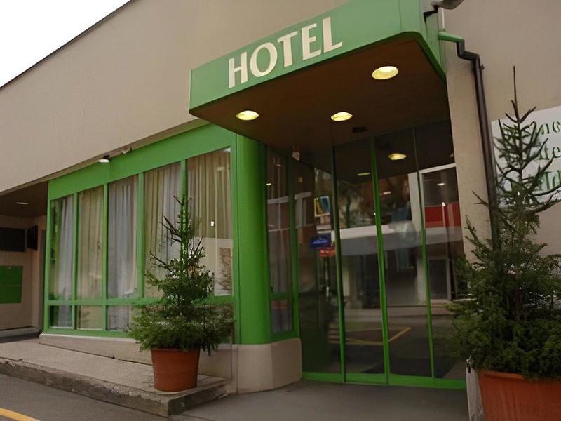 8A6F4D95A8F3D17DC16F9023584327FC