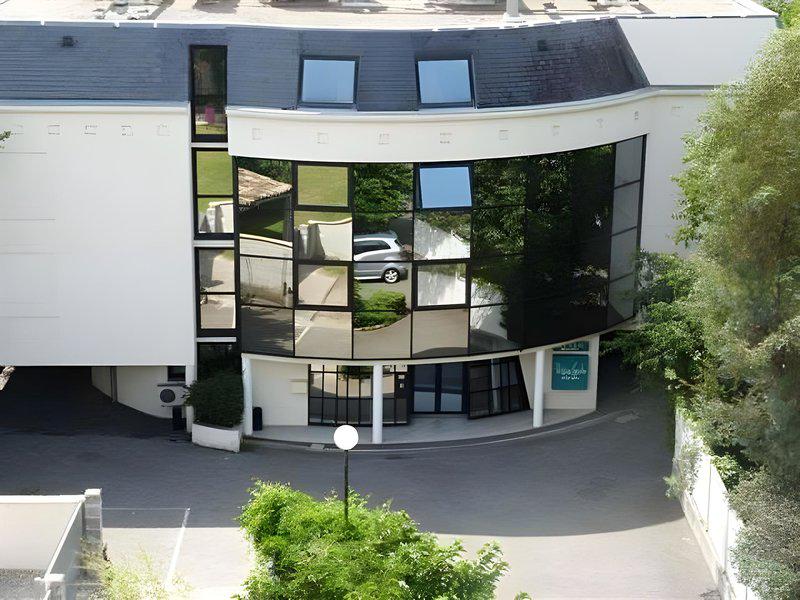 F8F42B9FA09C7ED63312608E2CBAFF6A