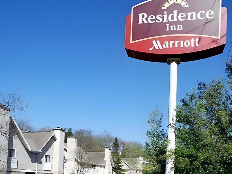 C33AB73185B4C4F1177B6B2C3409E86B