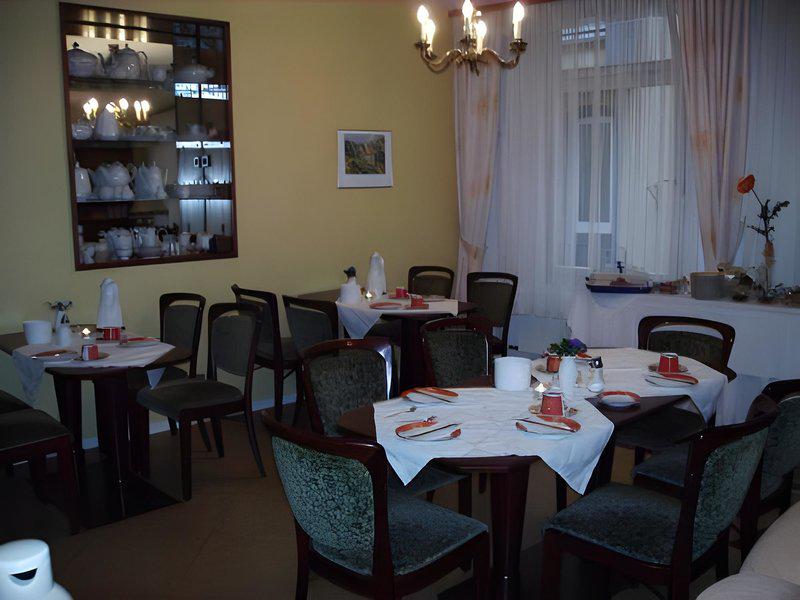 081C38B327052156533E6627916F5DB0