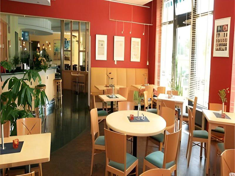 F7F9489A965E34F792E23F2C796A2F83