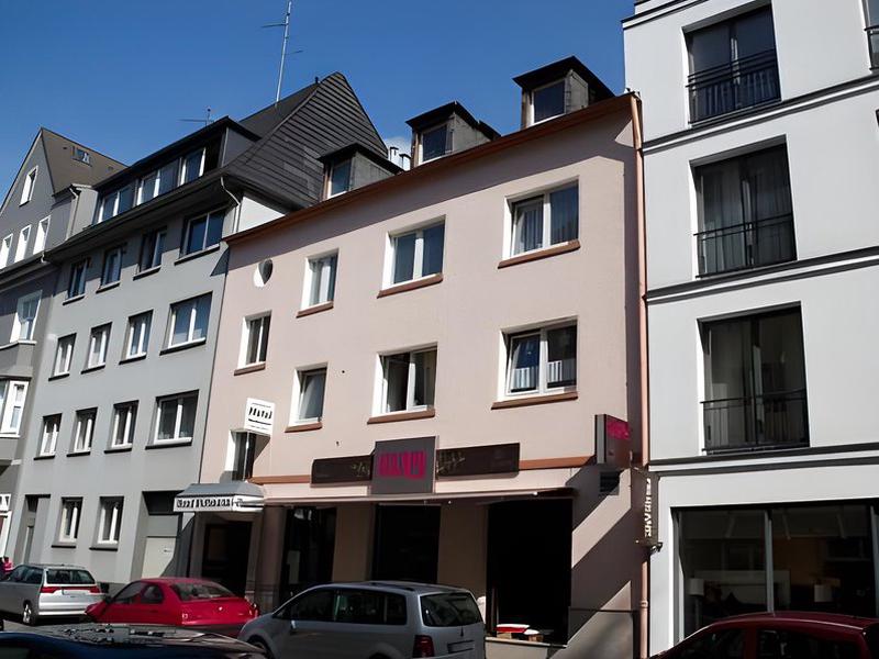 AC021AC1C97305A6C5D8E5E40988EEA1