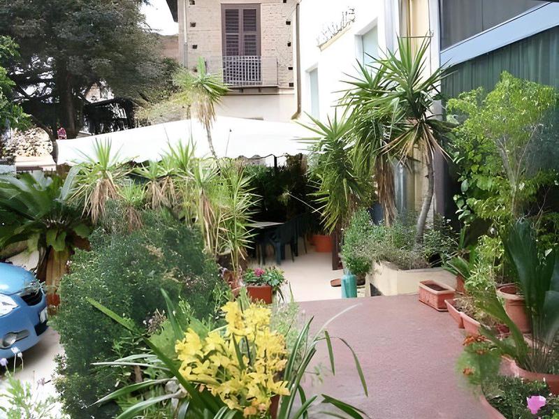 79AAF7A6ABBF71BE4527AB683D64300F