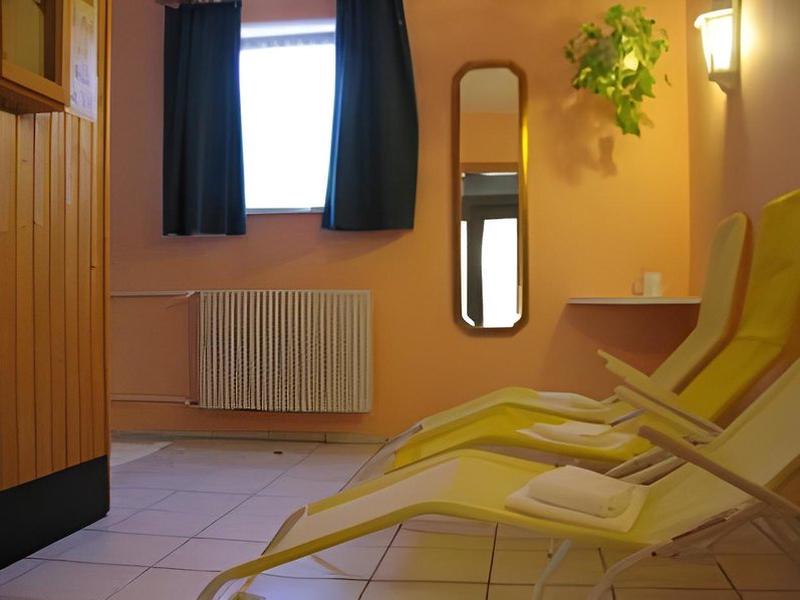 BFECD958B24125EFF8AB8BD30B5C2A3D