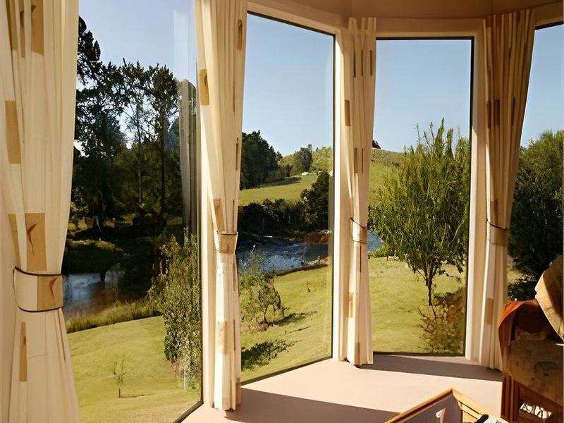 1D0AF5E879705A5830E7B2A37B99697F