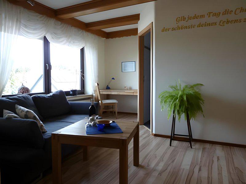 54372EA9F8BC353A07681DF1BF277C33