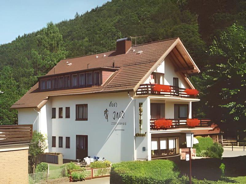 C71CB6F16643D8EF83882E7C0828E060