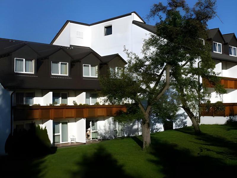 BB64F72861ABC24D6303CCEBD7644922