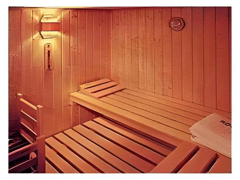 2B00FB27702546F4B1171A7229F5BC9E