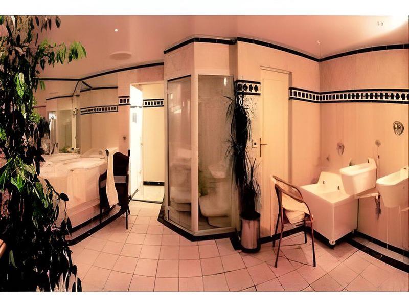 ADBECF2D0EFFB8FD70E04E6372231582