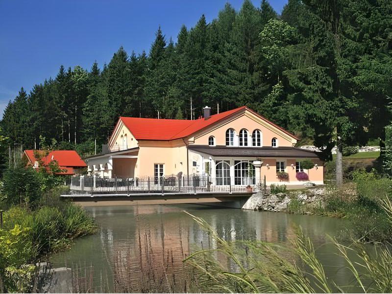 1F52BB2F2BDE71029D59927794654DE7