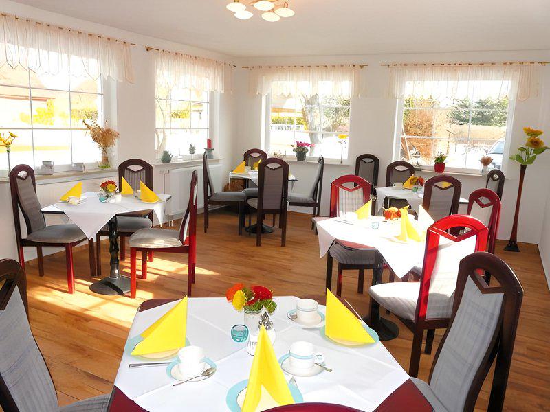 AAA1EF9226BE20841B5538387679141E