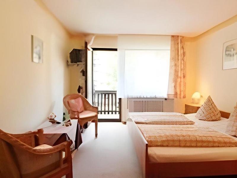 5F3A532465223A9B0A48DBFC86416701