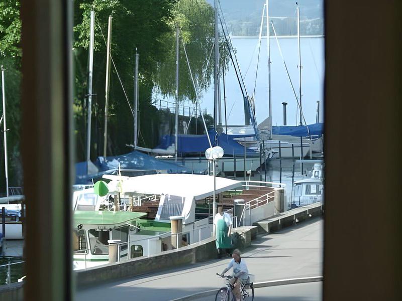 64257C7CB79CAB7F96121AB400E92851